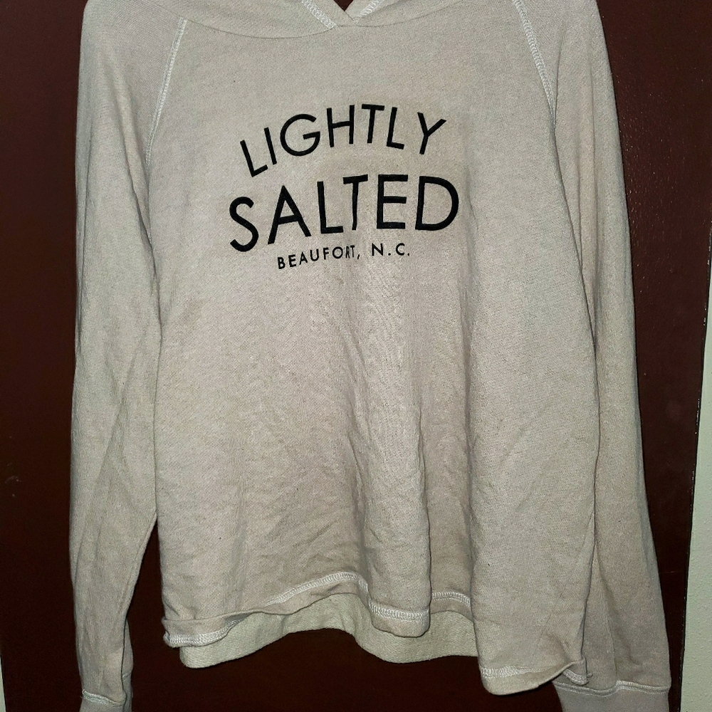 Light sweatshirt with hood